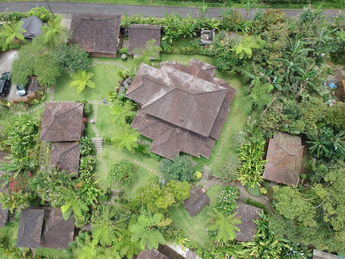 Bali Mountain Retreat Villa Selemadeg  Exterior photo